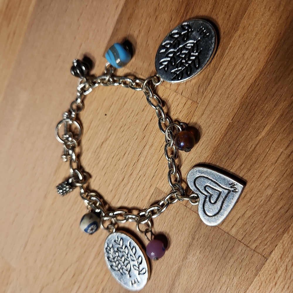 Vintage AAI Bead Carm Bracelet